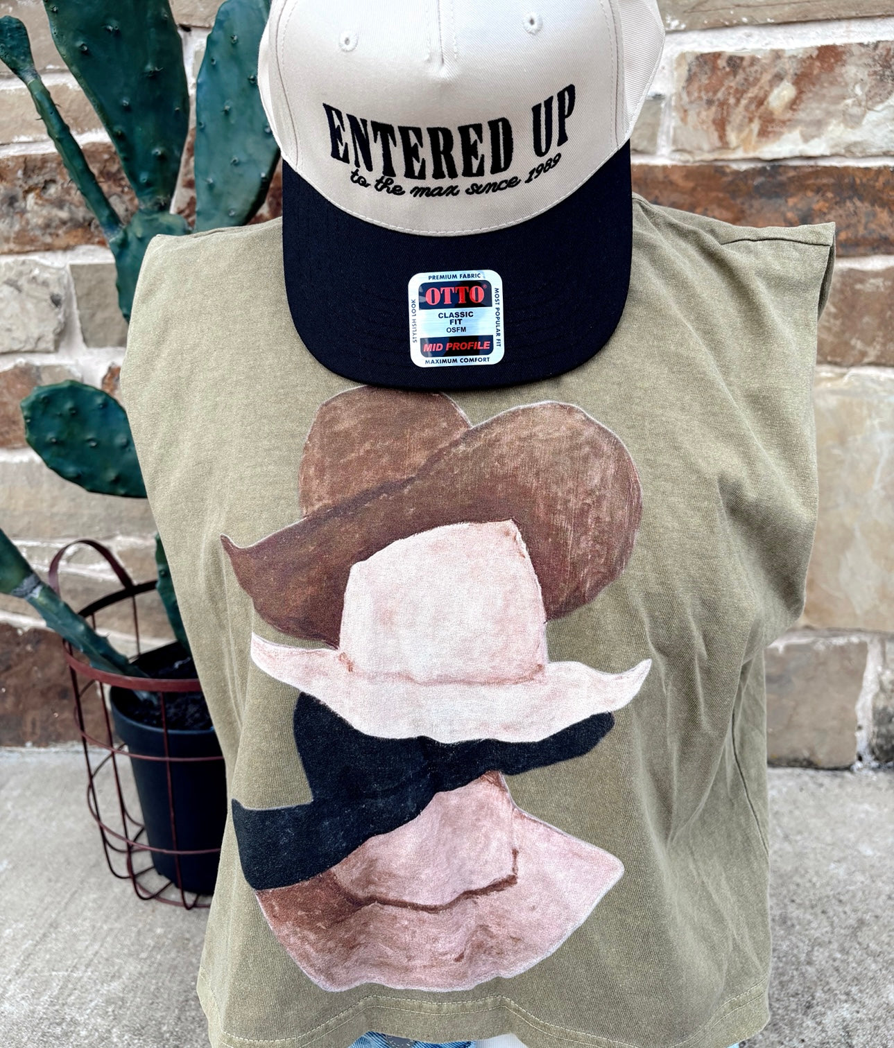Tres Cowboy Hats Tank